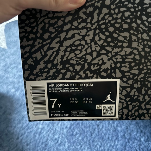 Air Jordan 3 Retro Black Cat - Picture 7 of 8